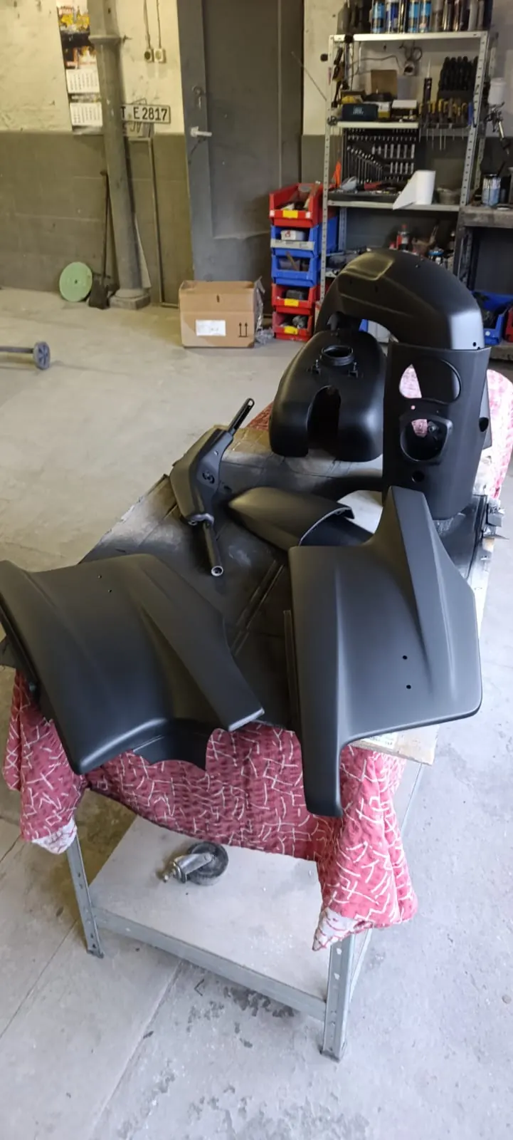 Motocykl Gazela – renowacja i lakierowanie – etap 11