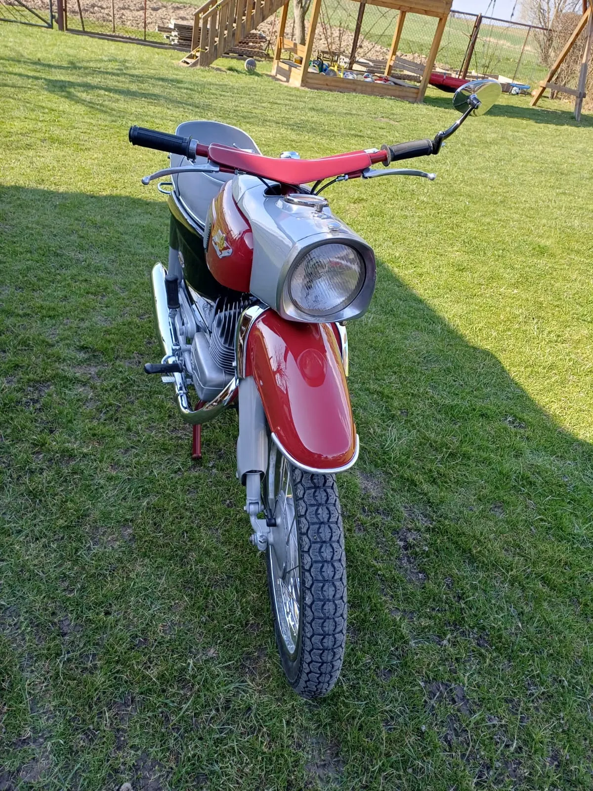 Motocykl Gazela – renowacja i lakierowanie – etap 15